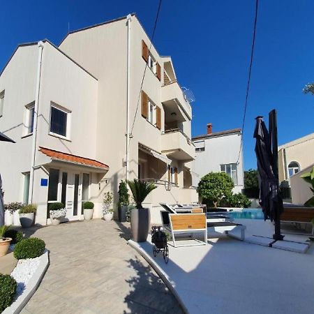Calypso Royal Apartment Zara Esterno foto