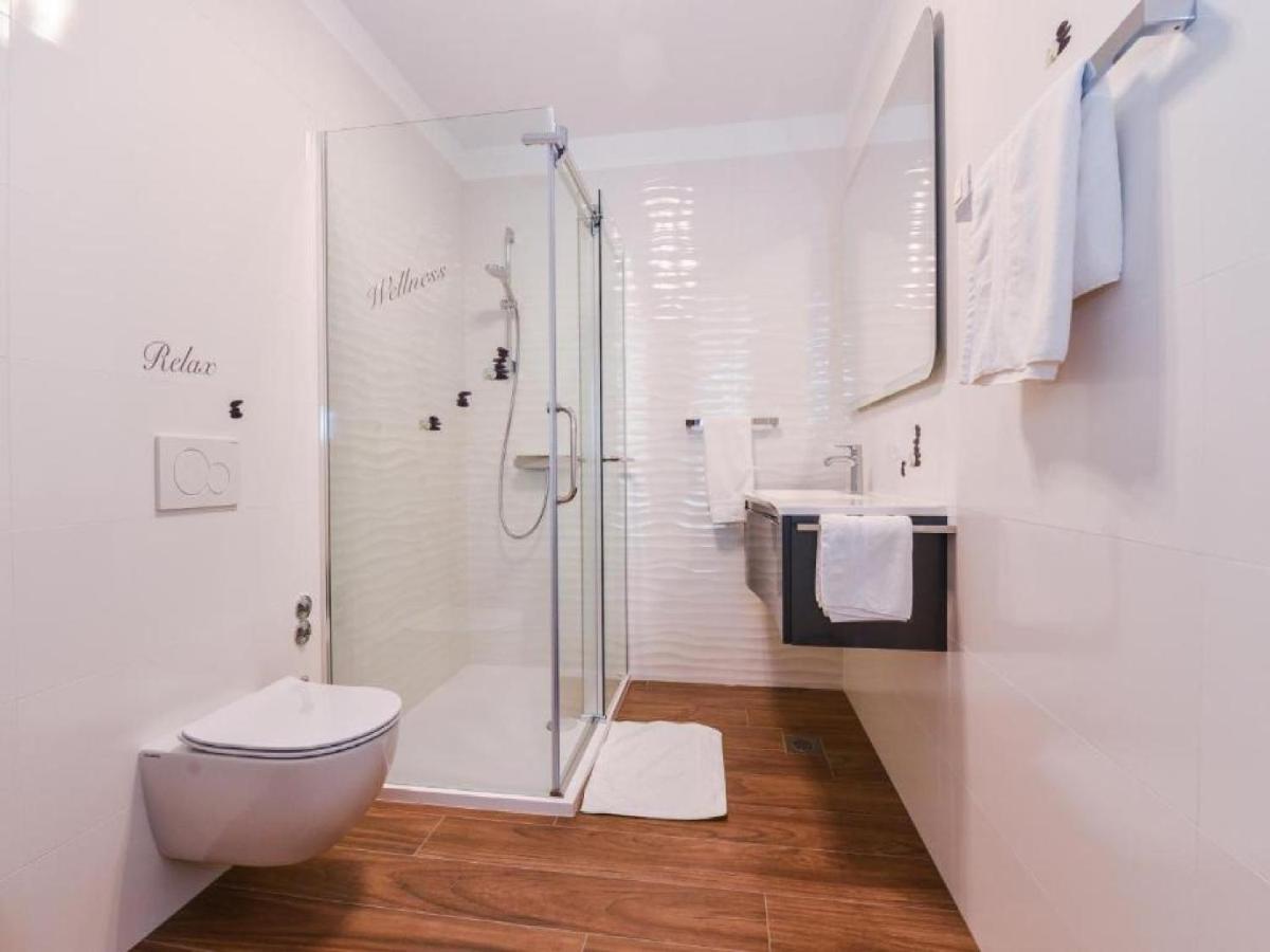 Calypso Royal Apartment Zara Esterno foto