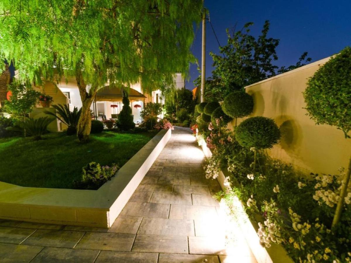Calypso Royal Apartment Zara Esterno foto