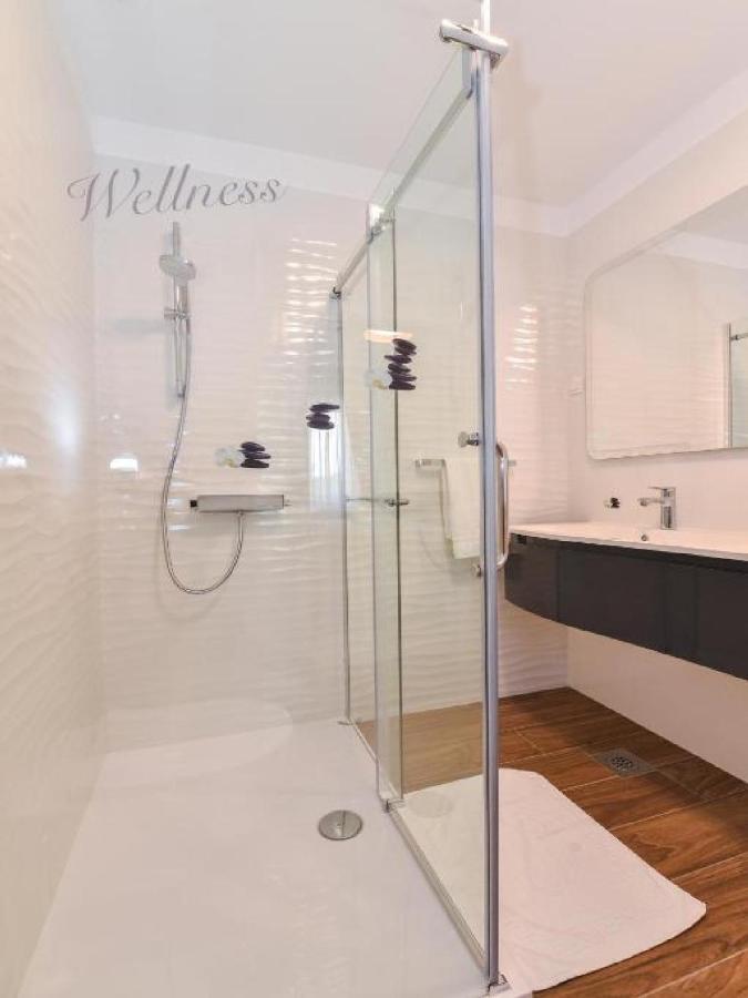 Calypso Royal Apartment Zara Esterno foto