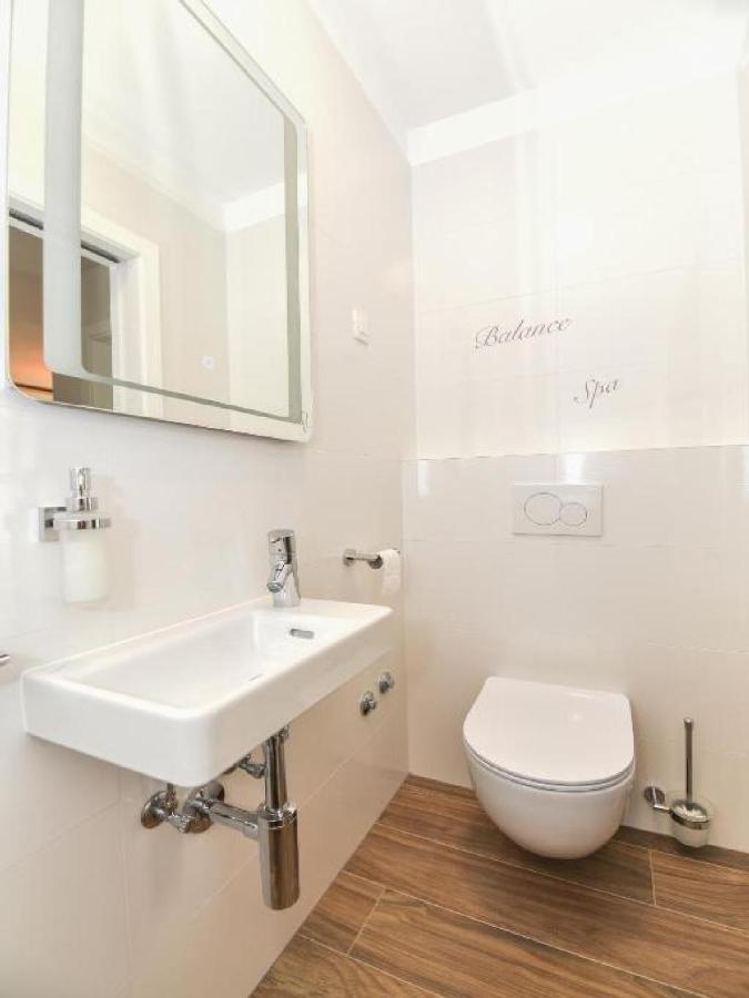 Calypso Royal Apartment Zara Esterno foto